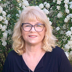 About Robin Hillhouse