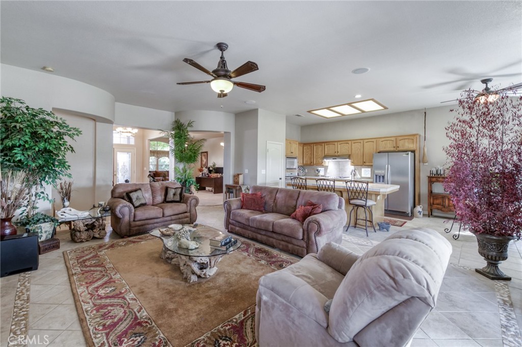 7360 Edgewater St, Chowchilla, CA 93610