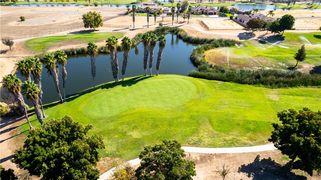 8360 Lakeshore Dr, Chowchilla, CA 93610