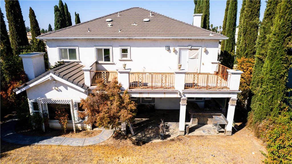 8360 Lakeshore Dr, Chowchilla, CA 93610