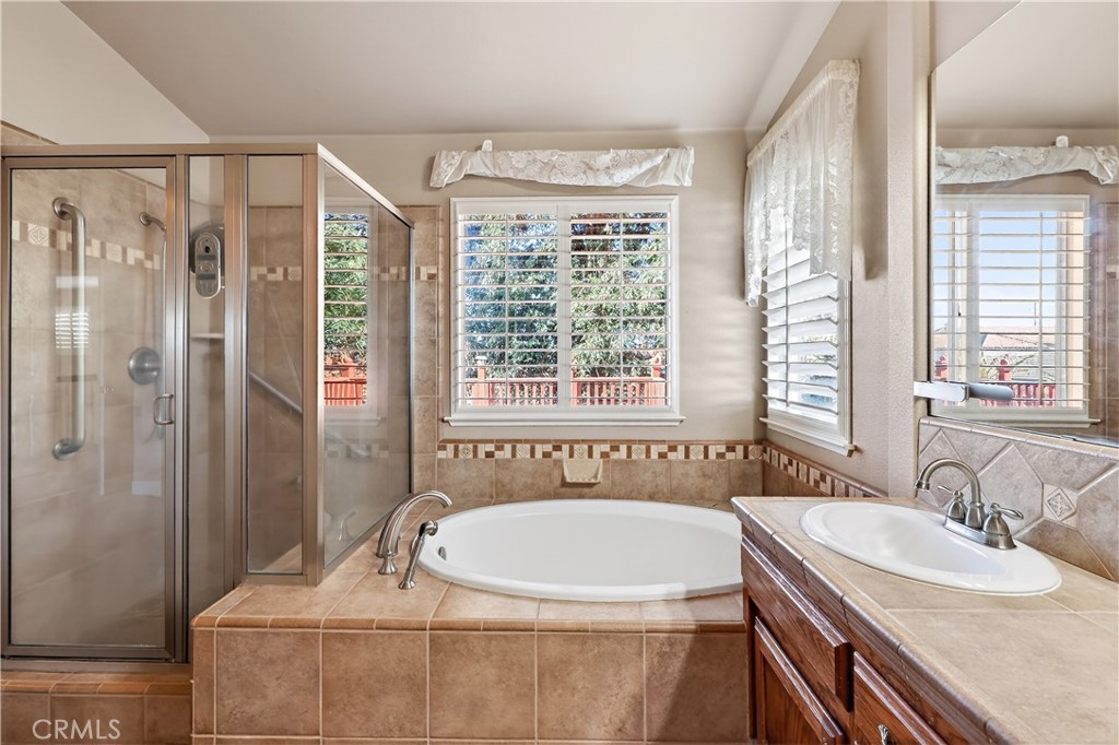 917 Amador, Chowchilla, CA 93610