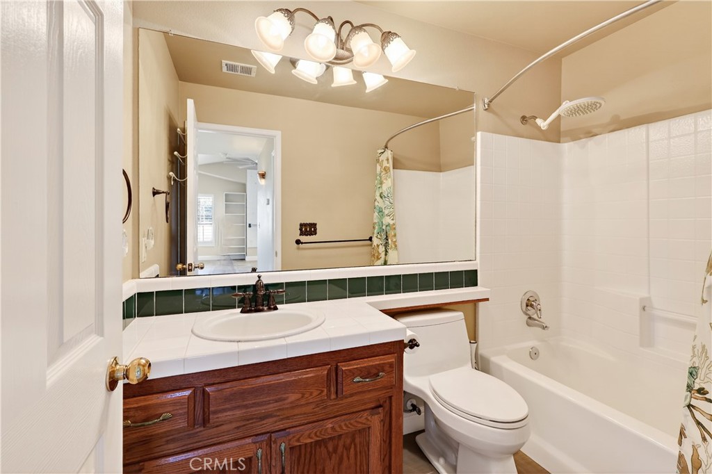 917 Amador, Chowchilla, CA 93610