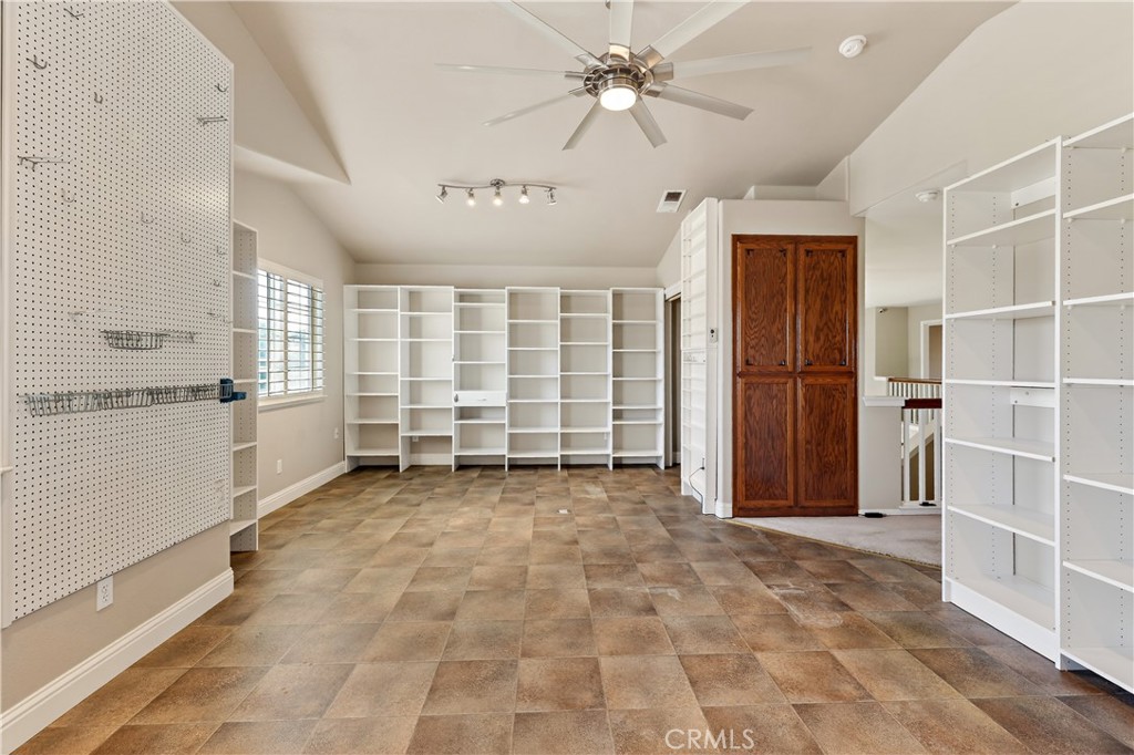 917 Amador, Chowchilla, CA 93610