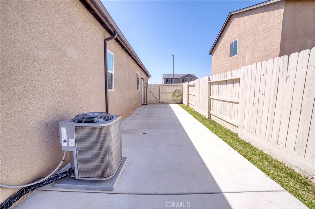 2110 Conadria Ave, Chowchilla, CA 93610