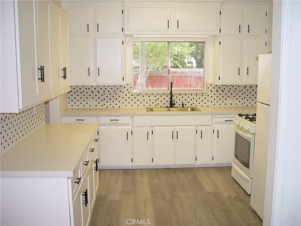 405 Riverside Ave, Chowchilla, CA 93610