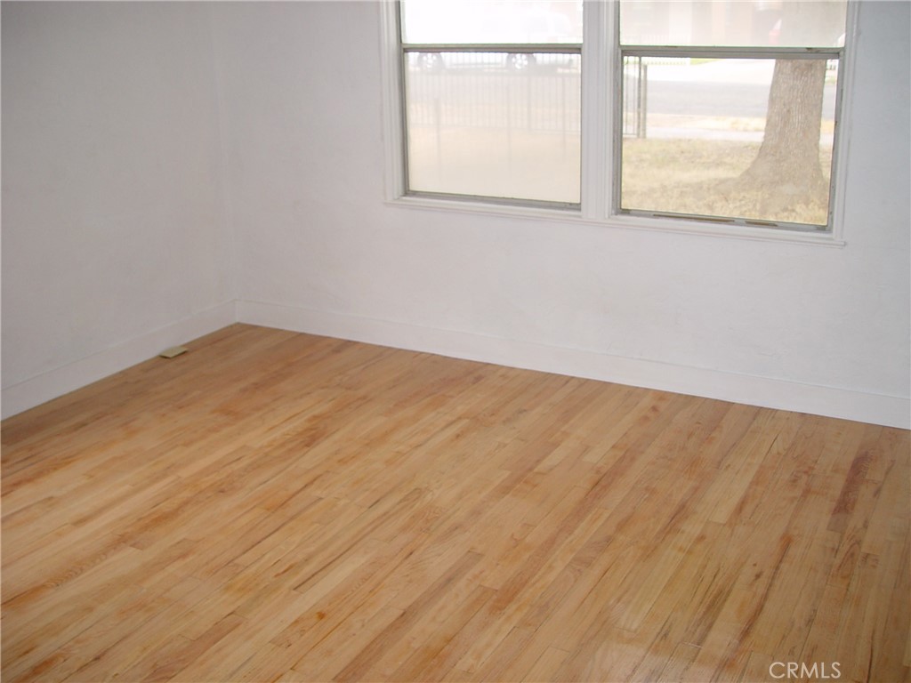 405 Riverside Ave, Chowchilla, CA 93610