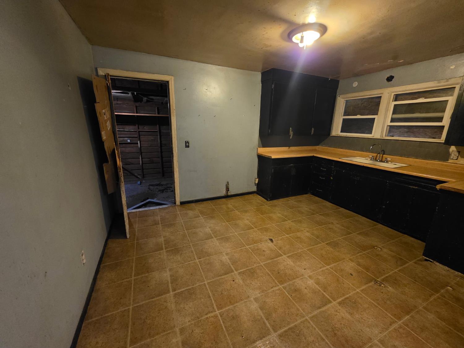 212 Sonoma Ave, Chowchilla, CA 93610
