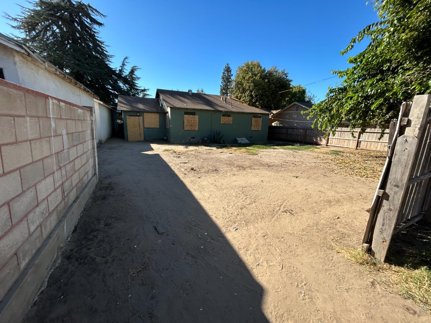 212 Sonoma Ave, Chowchilla, CA 93610