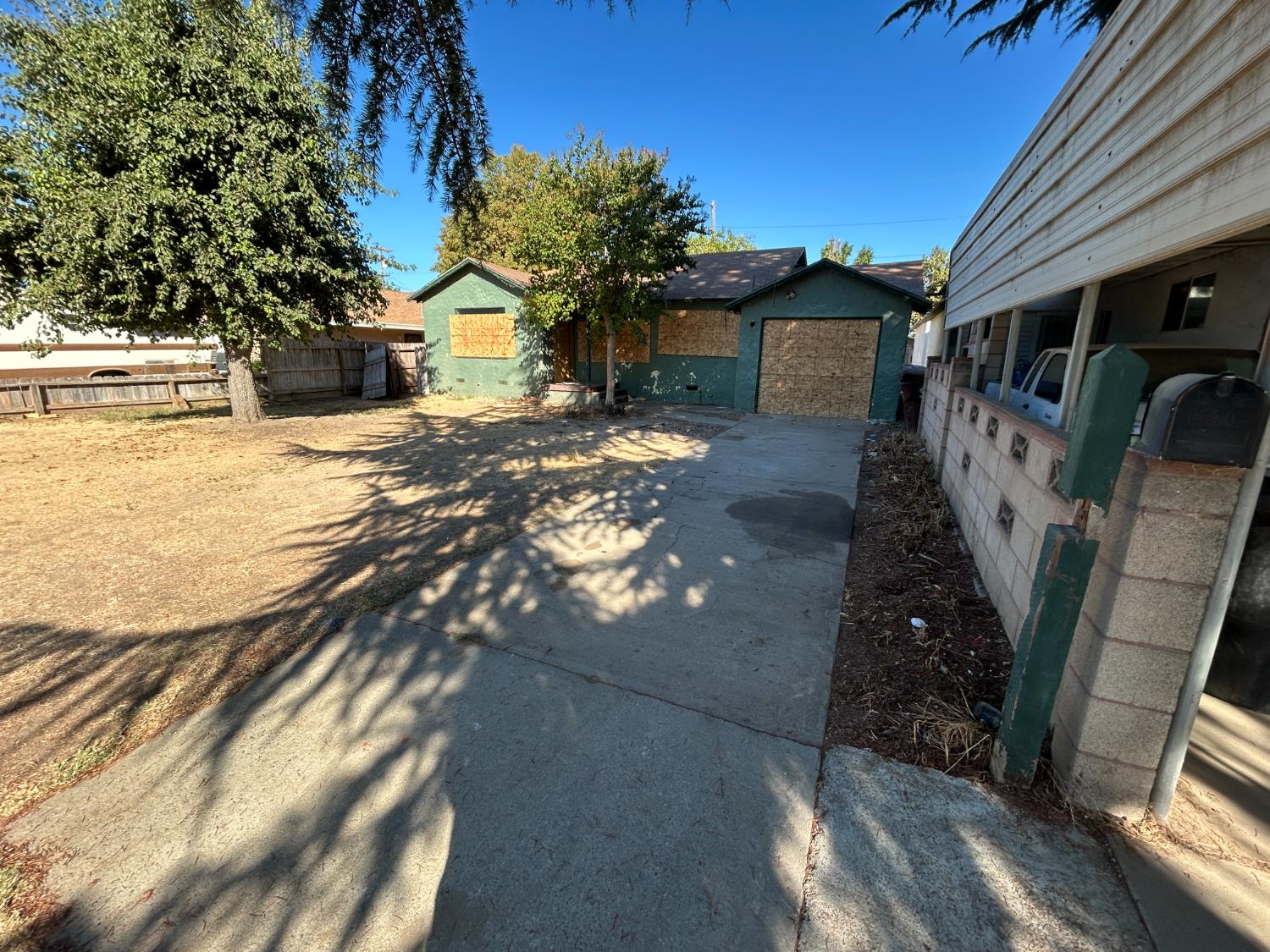 212 Sonoma Ave, Chowchilla, CA 93610