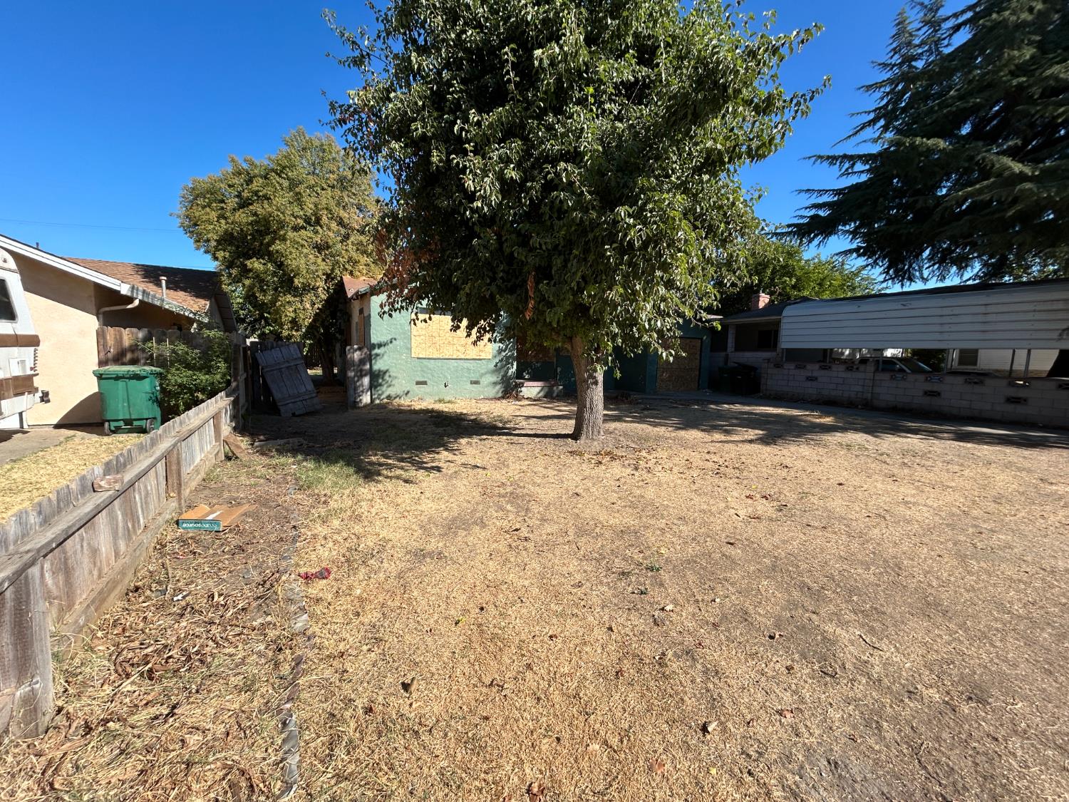 212 Sonoma Ave, Chowchilla, CA 93610