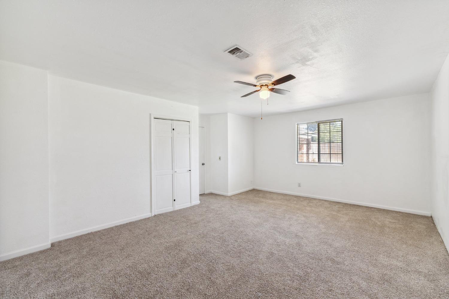 704 Rosehill Dr, Chowchilla, CA 93610