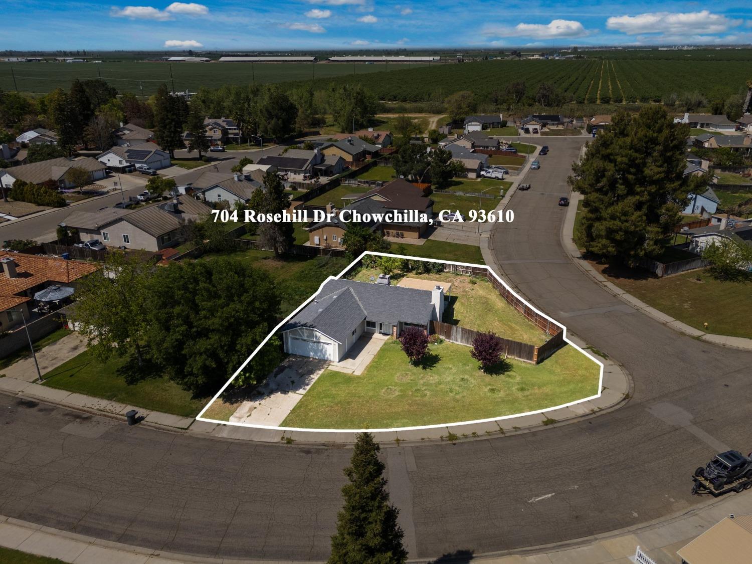 704 Rosehill Dr, Chowchilla, CA 93610