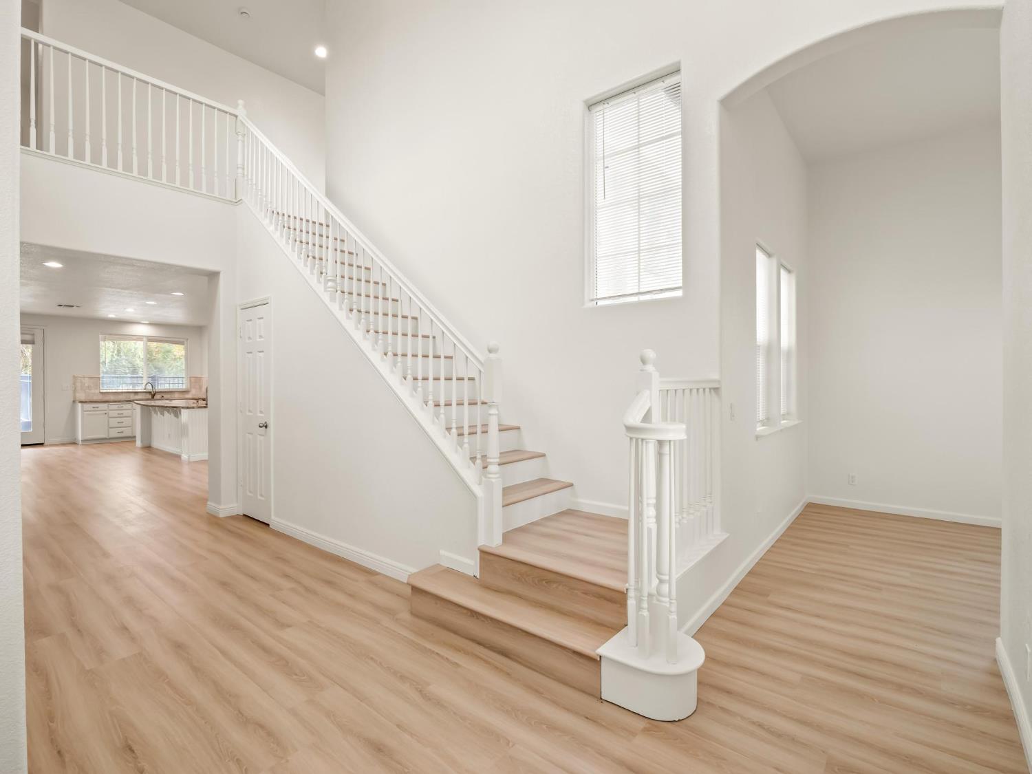 14305 Spyglass Cir, Chowchilla, CA 93610