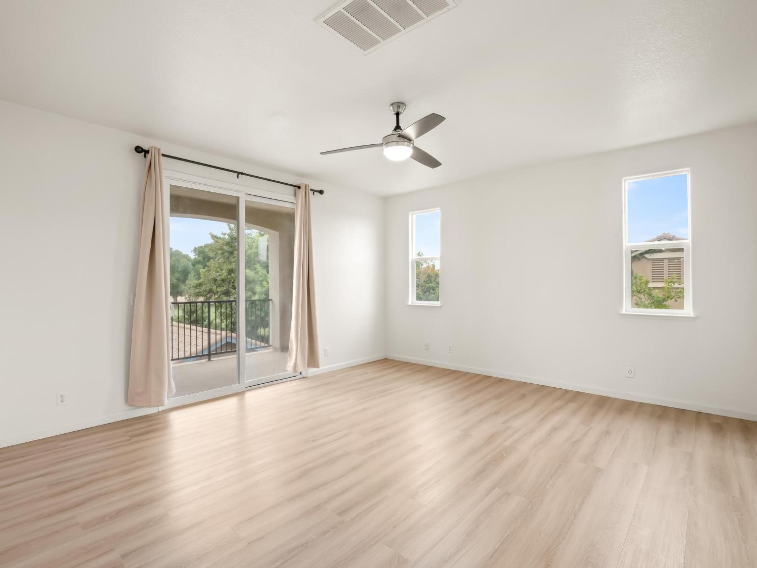14305 Spyglass Cir, Chowchilla, CA 93610