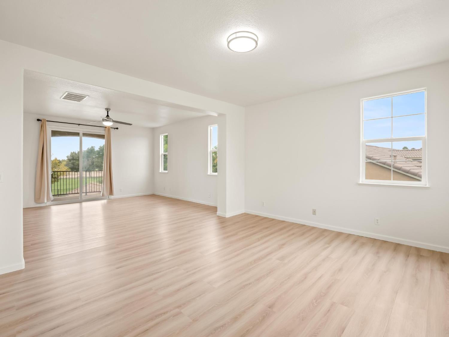 14305 Spyglass Cir, Chowchilla, CA 93610