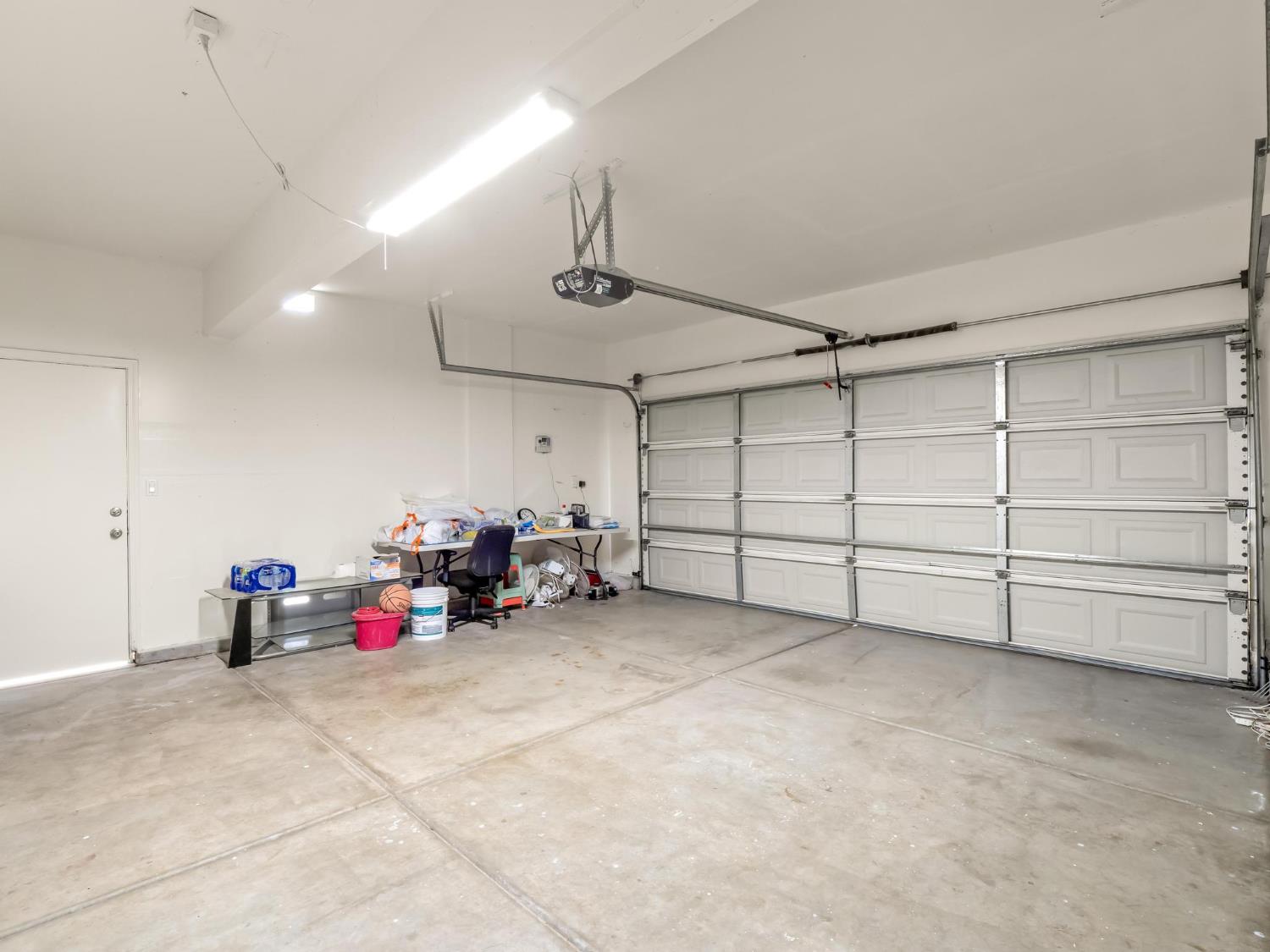 14305 Spyglass Cir, Chowchilla, CA 93610