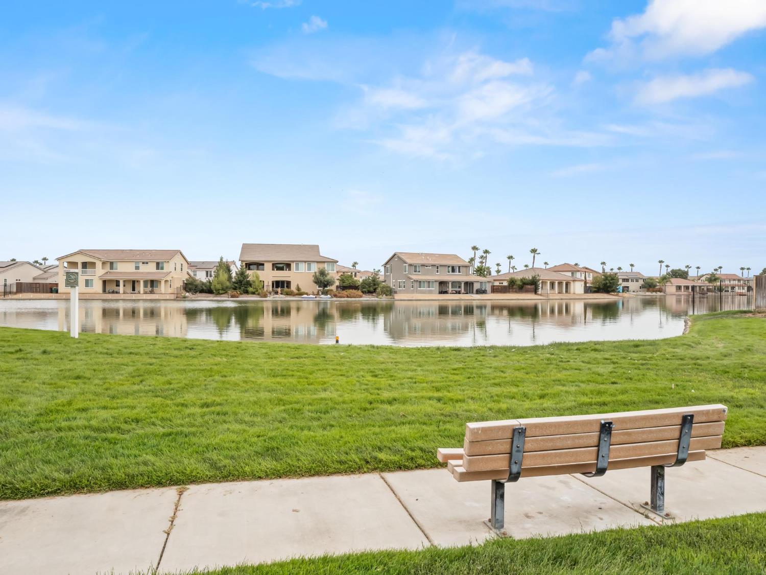 14305 Spyglass Cir, Chowchilla, CA 93610