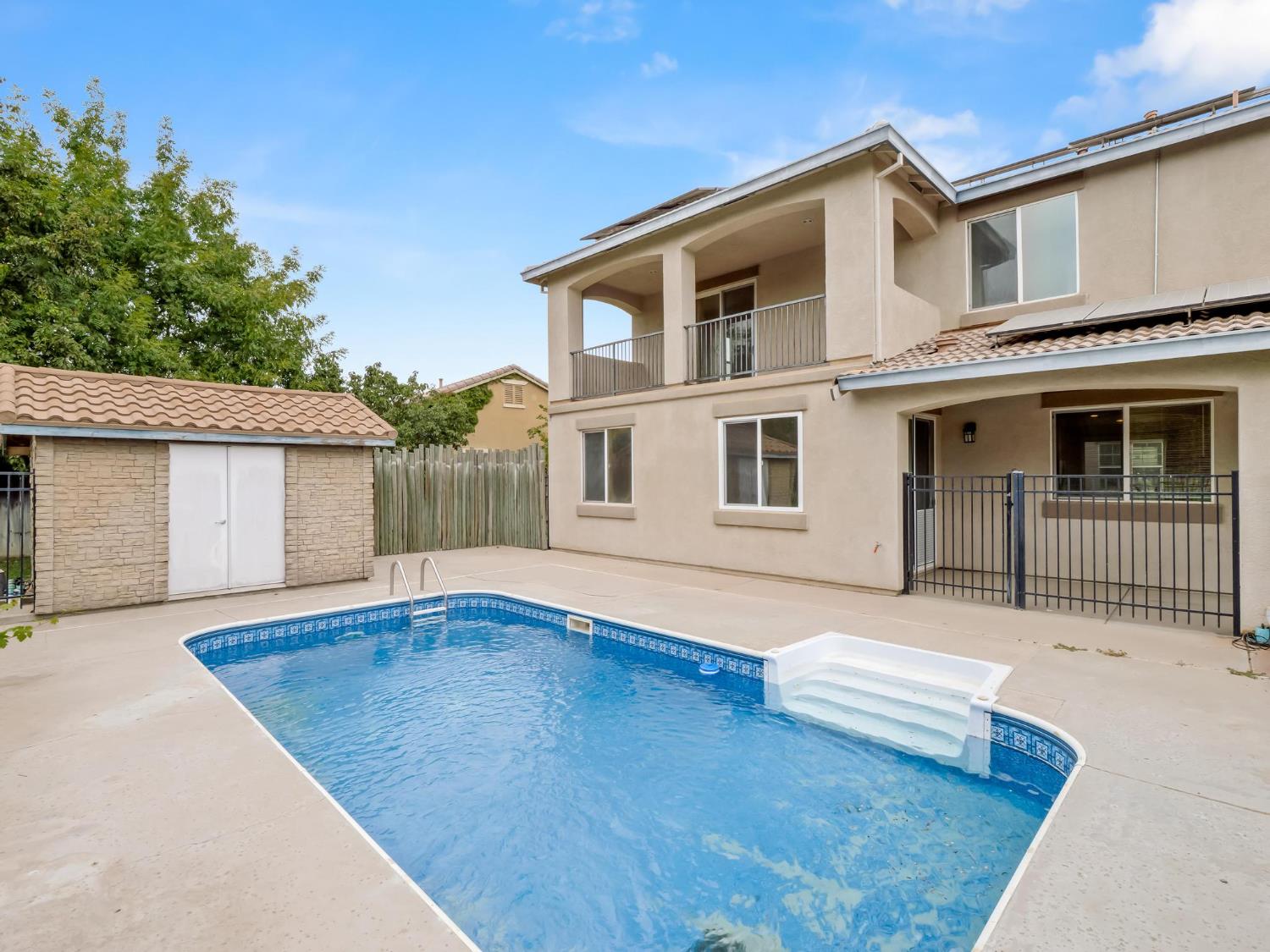 14305 Spyglass Cir, Chowchilla, CA 93610