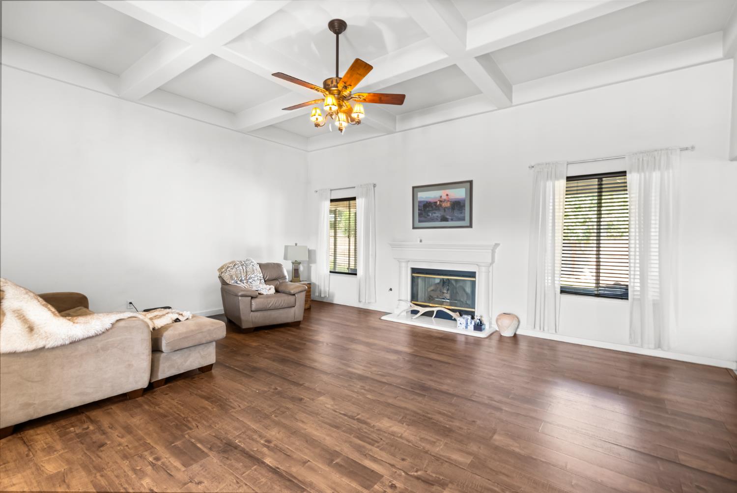 900 Michelle Ct, Chowchilla, CA 93610