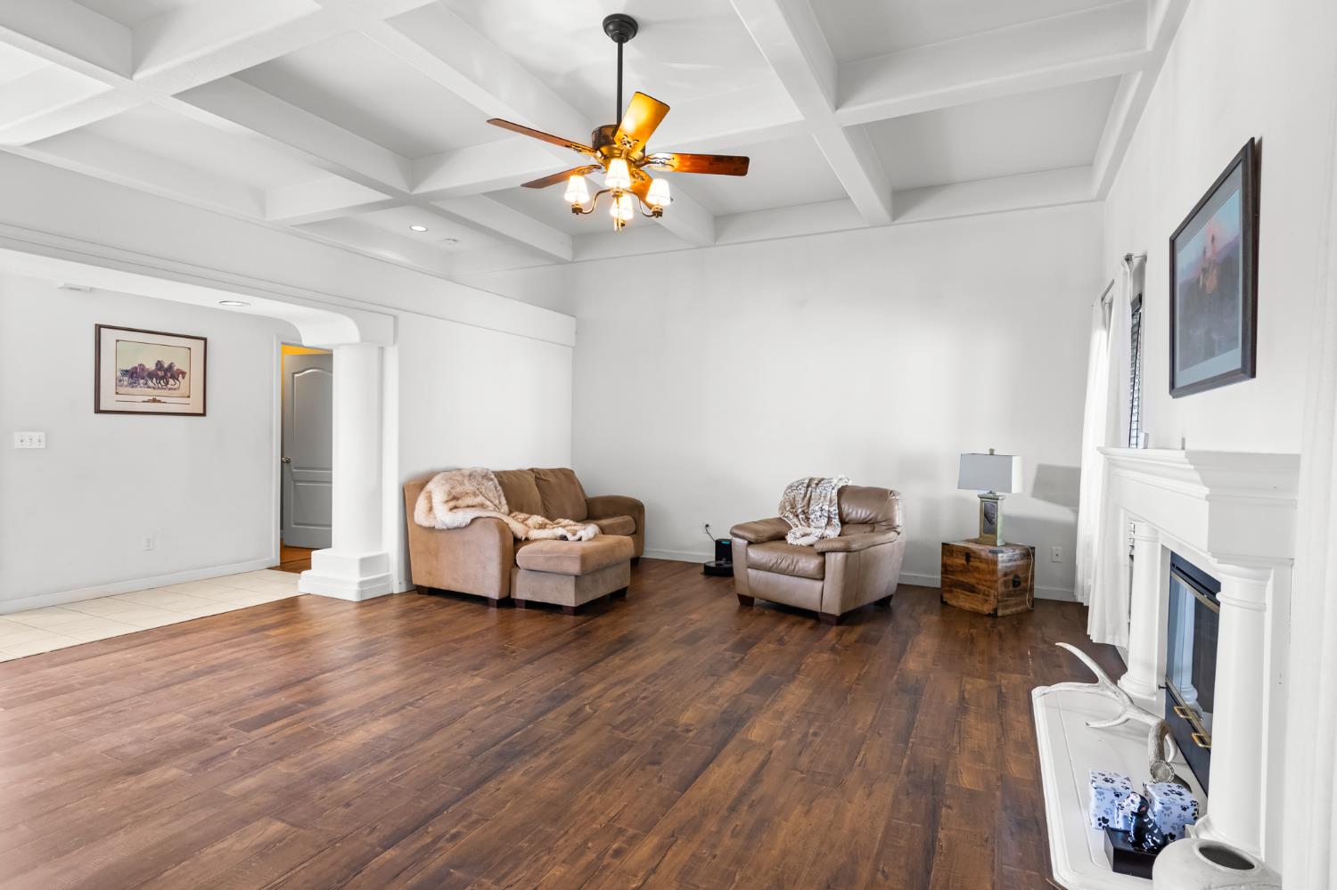 900 Michelle Ct, Chowchilla, CA 93610