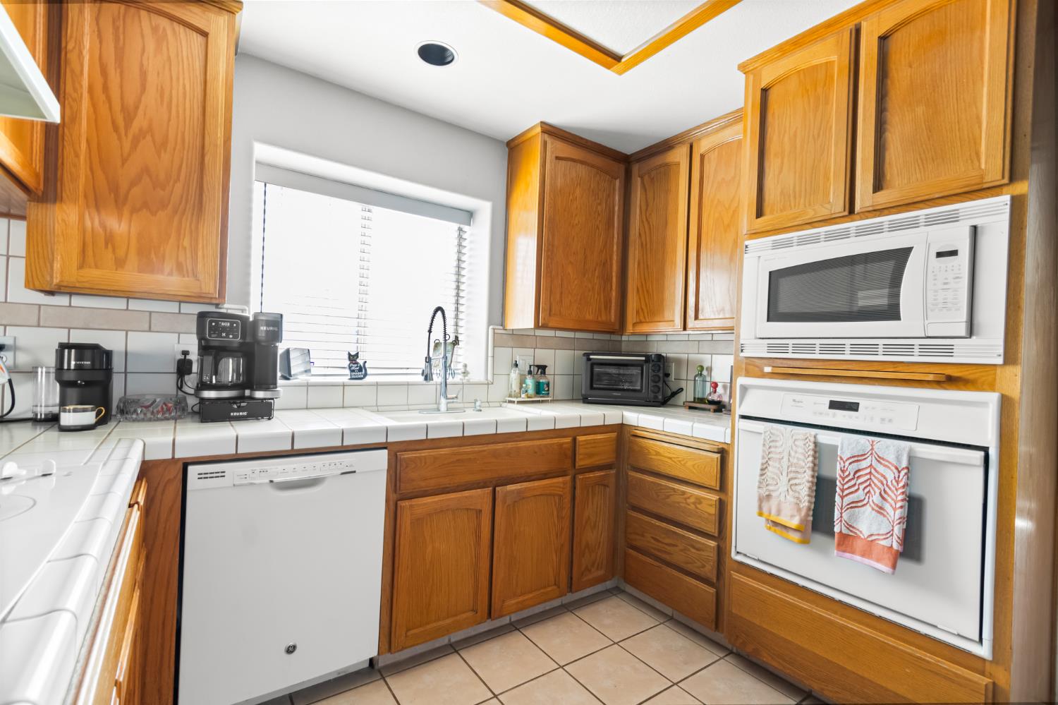 900 Michelle Ct, Chowchilla, CA 93610