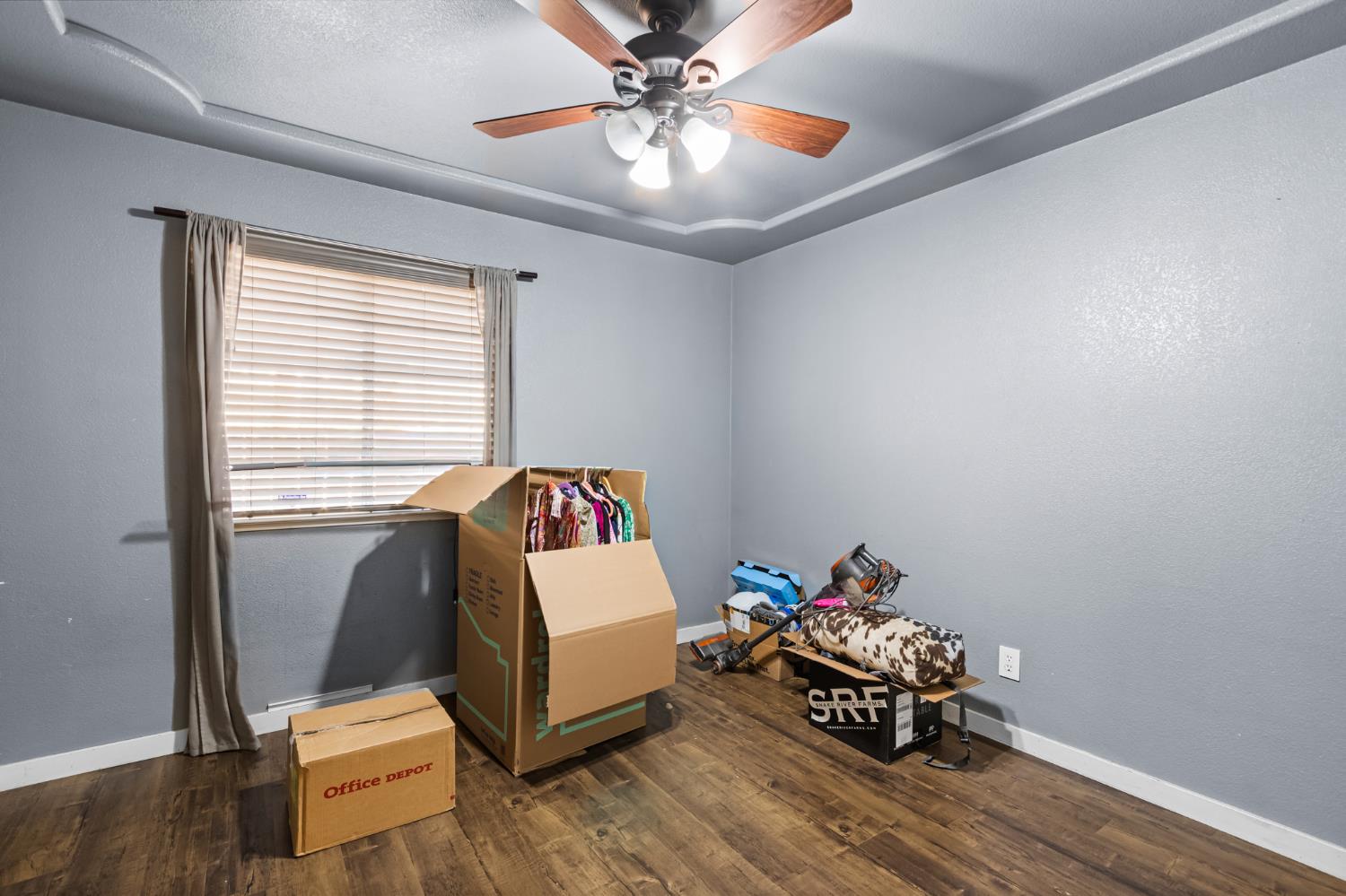 900 Michelle Ct, Chowchilla, CA 93610