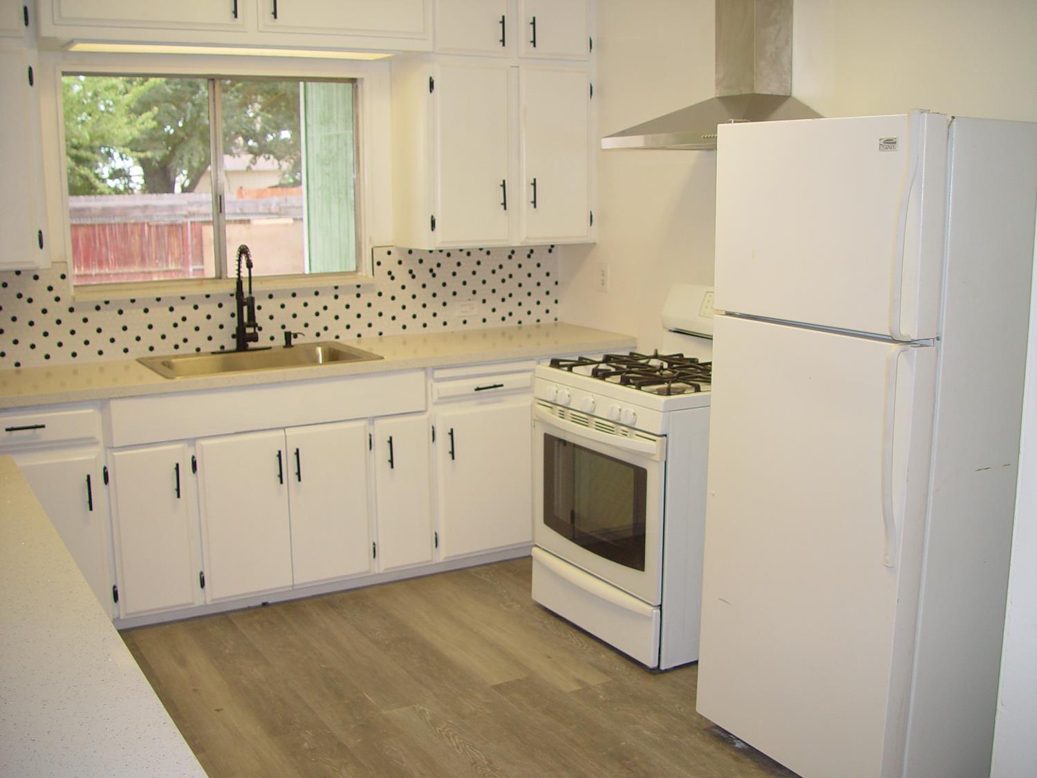 405 RIVERSIDE Ave, Chowchilla, CA 93610