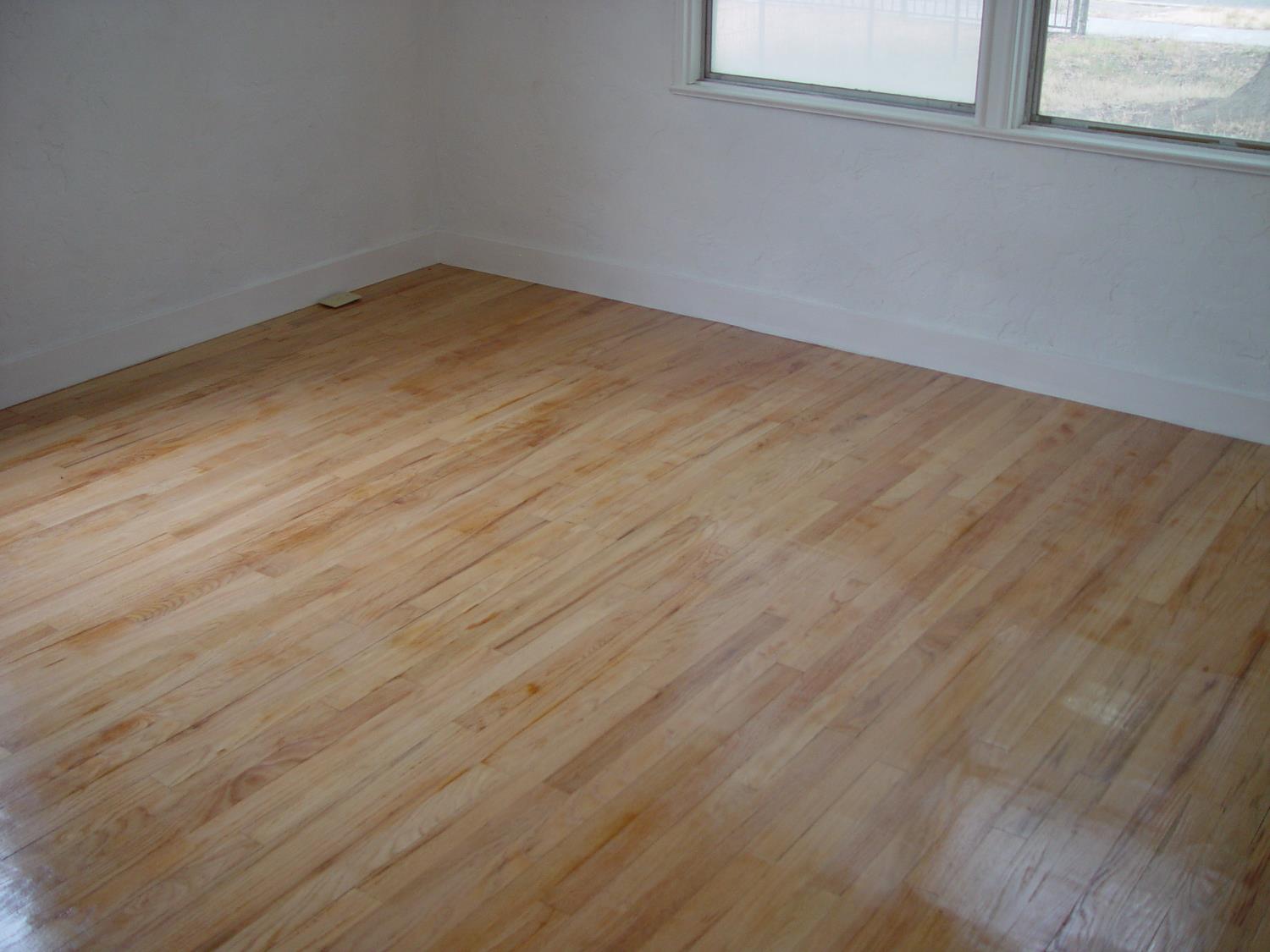 405 RIVERSIDE Ave, Chowchilla, CA 93610