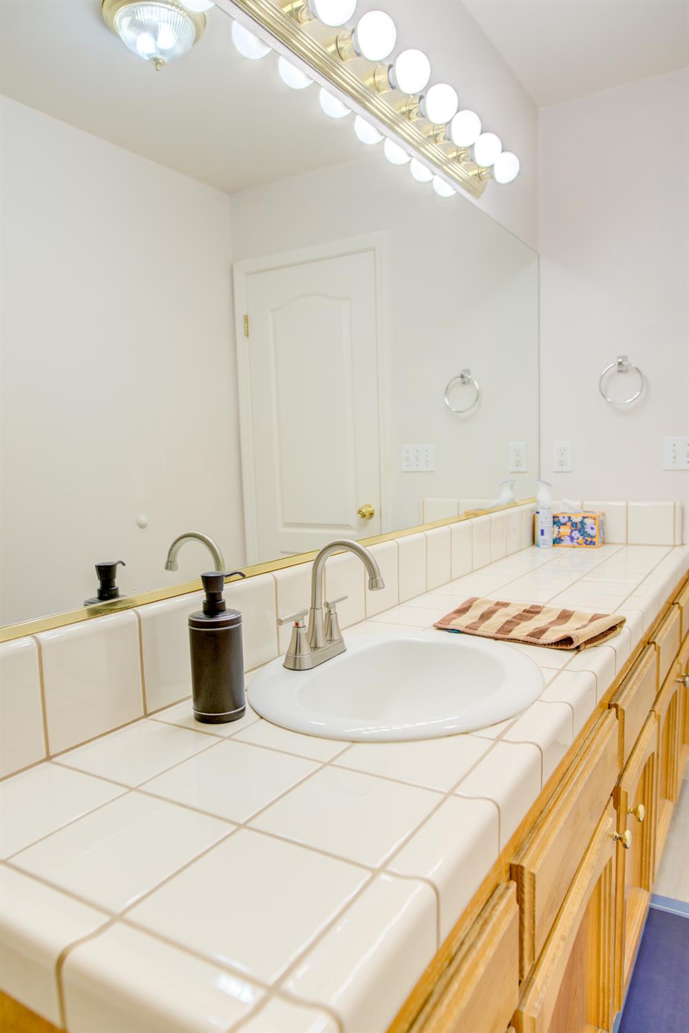 4115 Bella Vista St, Chowchilla, CA 93610